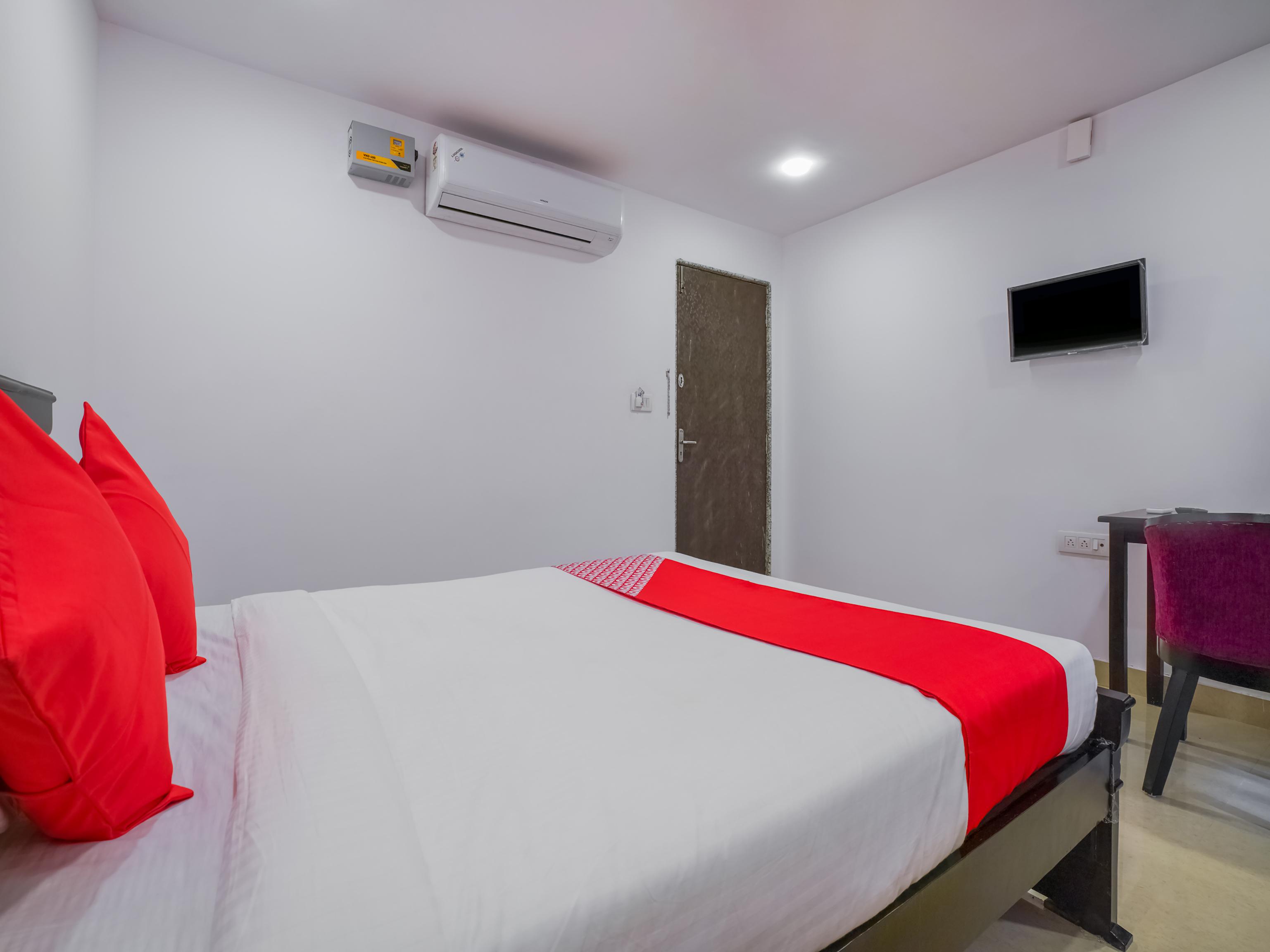 Hotel Oyo 18341 Flagship Metro International 3*
