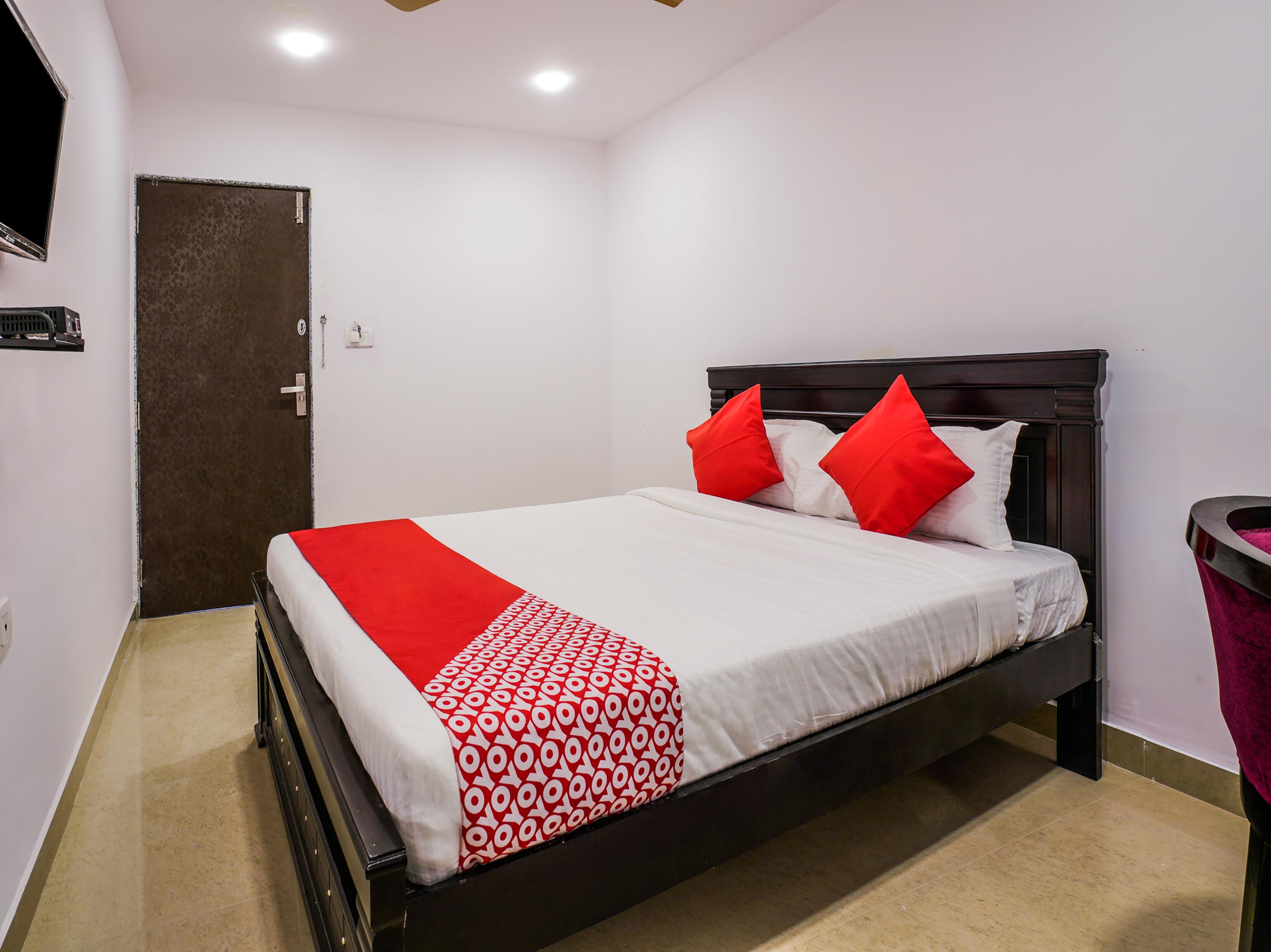 Oyo 18341 Flagship Metro International Hotel 3*