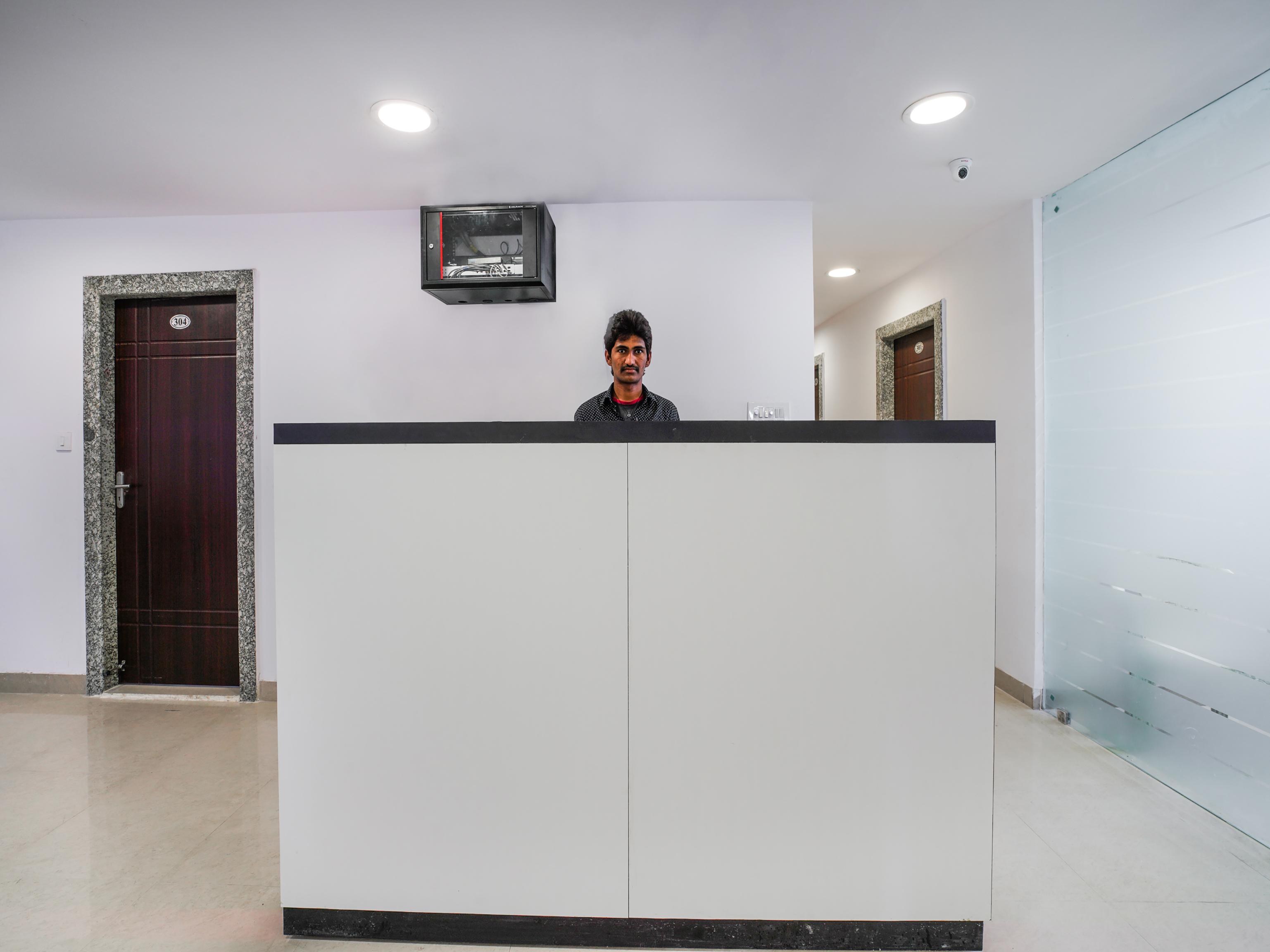 Hotel Oyo 18341 Flagship Metro International 3*