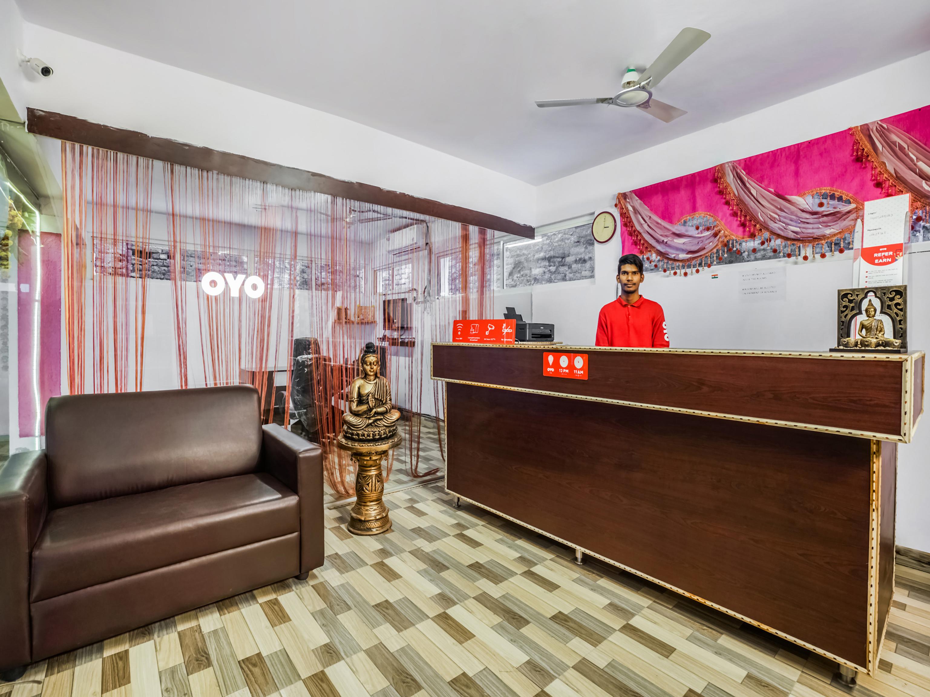 Oyo 13746 Mint Leaves Hotel Hyderabad