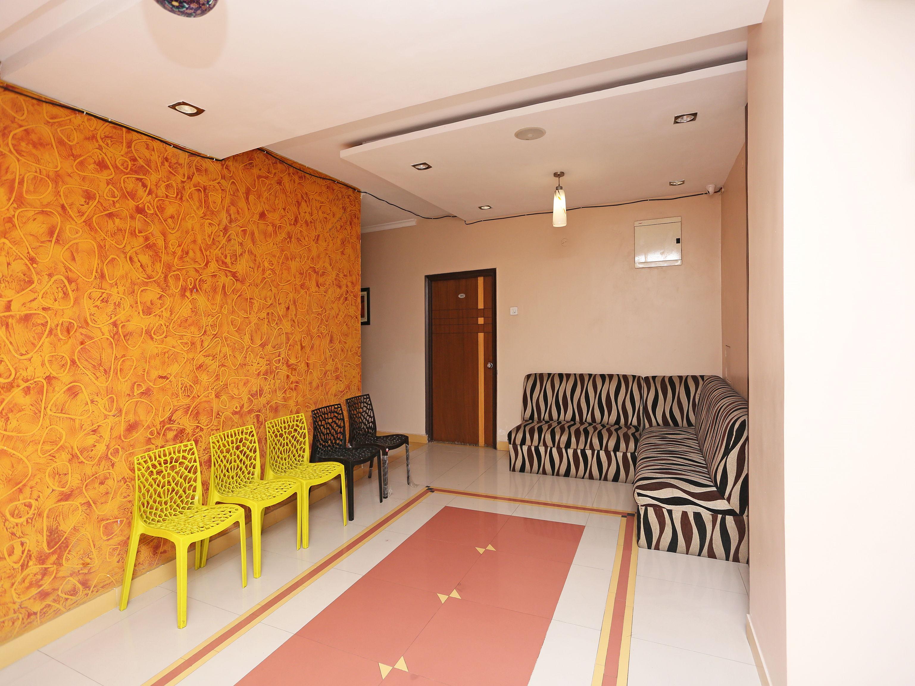 Flagship Balaji Residency Near Snow World 2*
