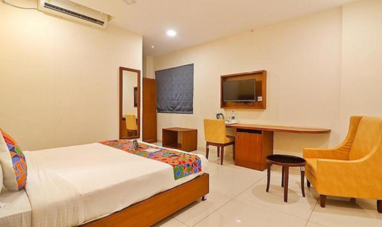 Fabhotel Eminent Suites Gachibowli