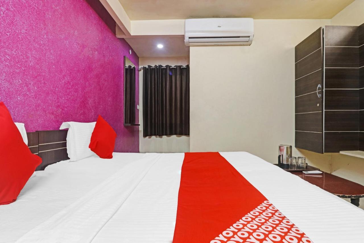 Capital O 82995 Sai Leela Residency 3*