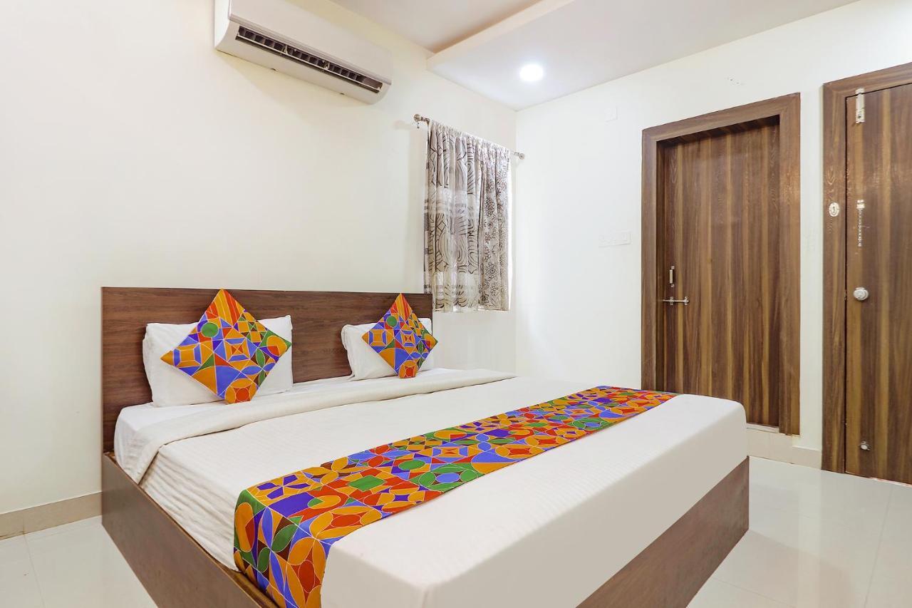 Fabhotel Srisai Hill View 3*