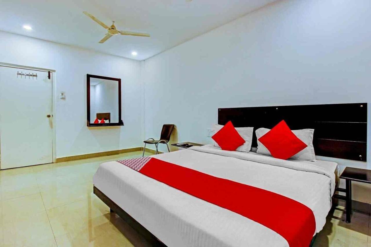 Oyo 83571 Meredian Grand