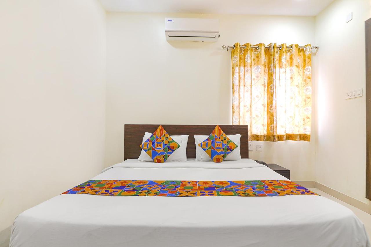 Fabhotel Srisai Hill View 3*