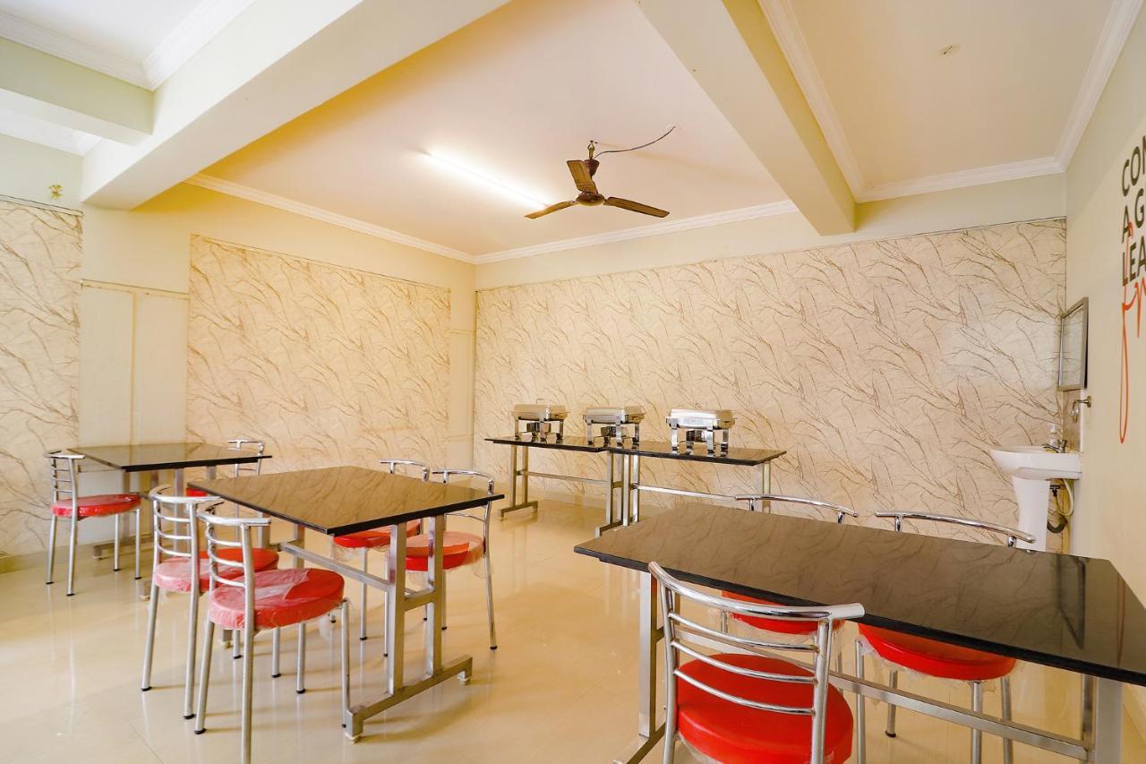 Fabhotel Srisai Hill View 3*