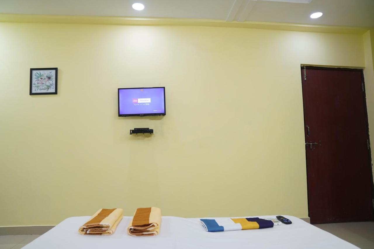 Yellow Bells Hotel 3*