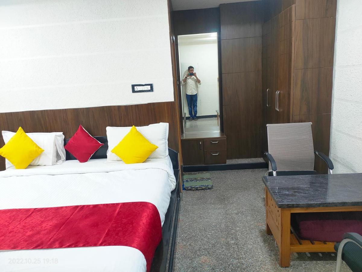 Hotel New Maruthi Inn, Lb Nagar 3*