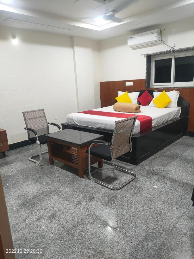 New Maruthi Inn, Lb Nagar Hotel 3*
