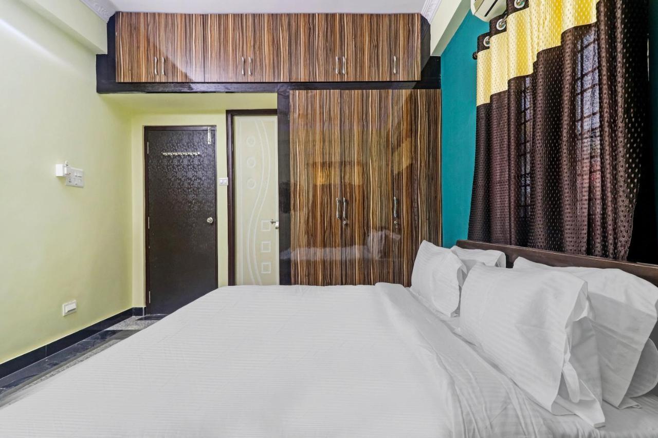 Hotel Collection O 80304 Pnr Banjara Hills Near Lv Prasad Hospital