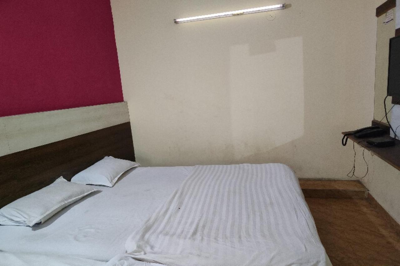 Oyo Baba Classic Near Secundrabad Railway Station 2*
