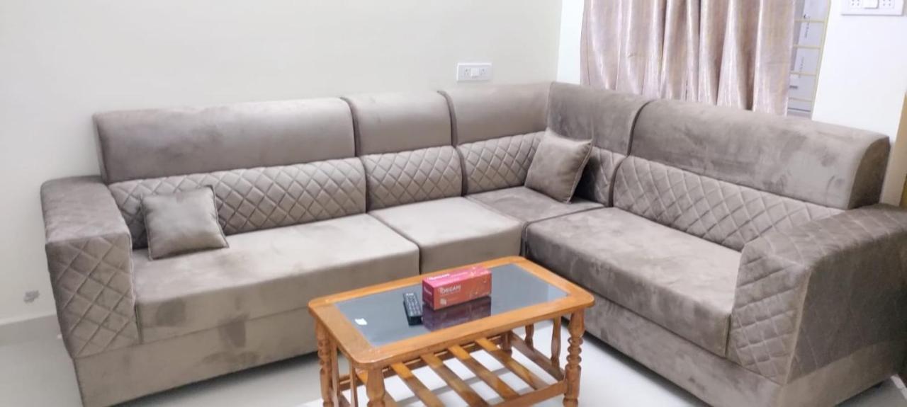 Apartment Servostay Hafeezpet - Srinivasa Nilayam
