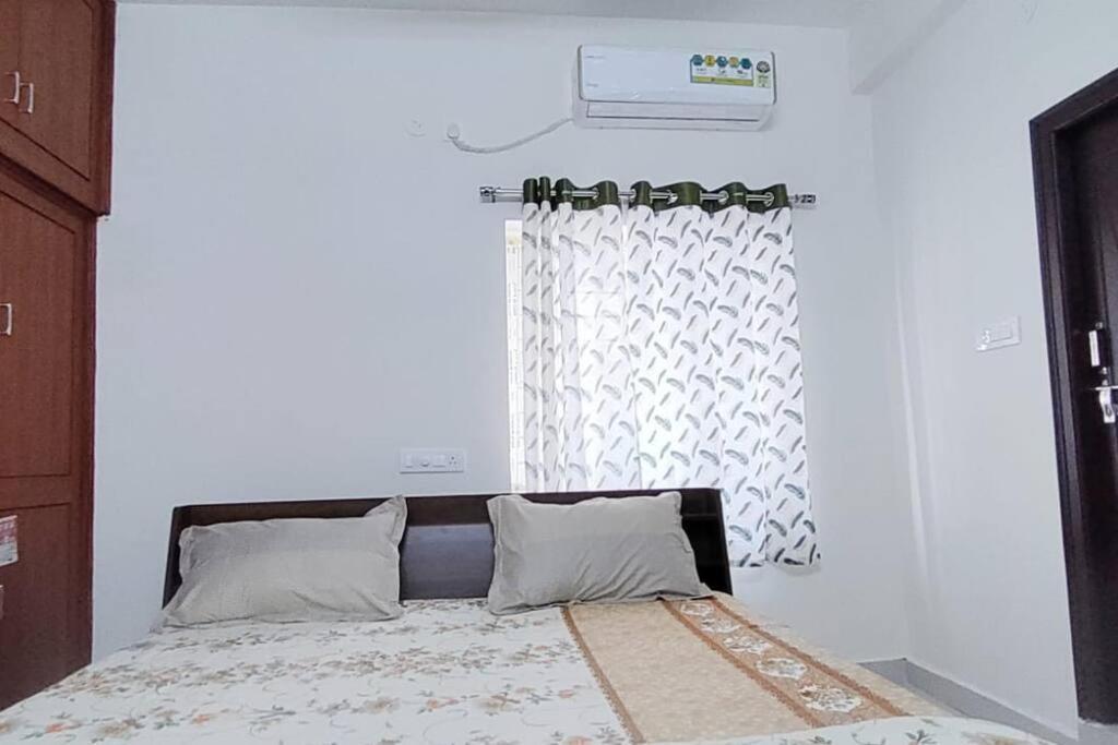 Servostay 2 Bhk Fully Furnished In Hafeezpet #201 Apartment Hyderabad