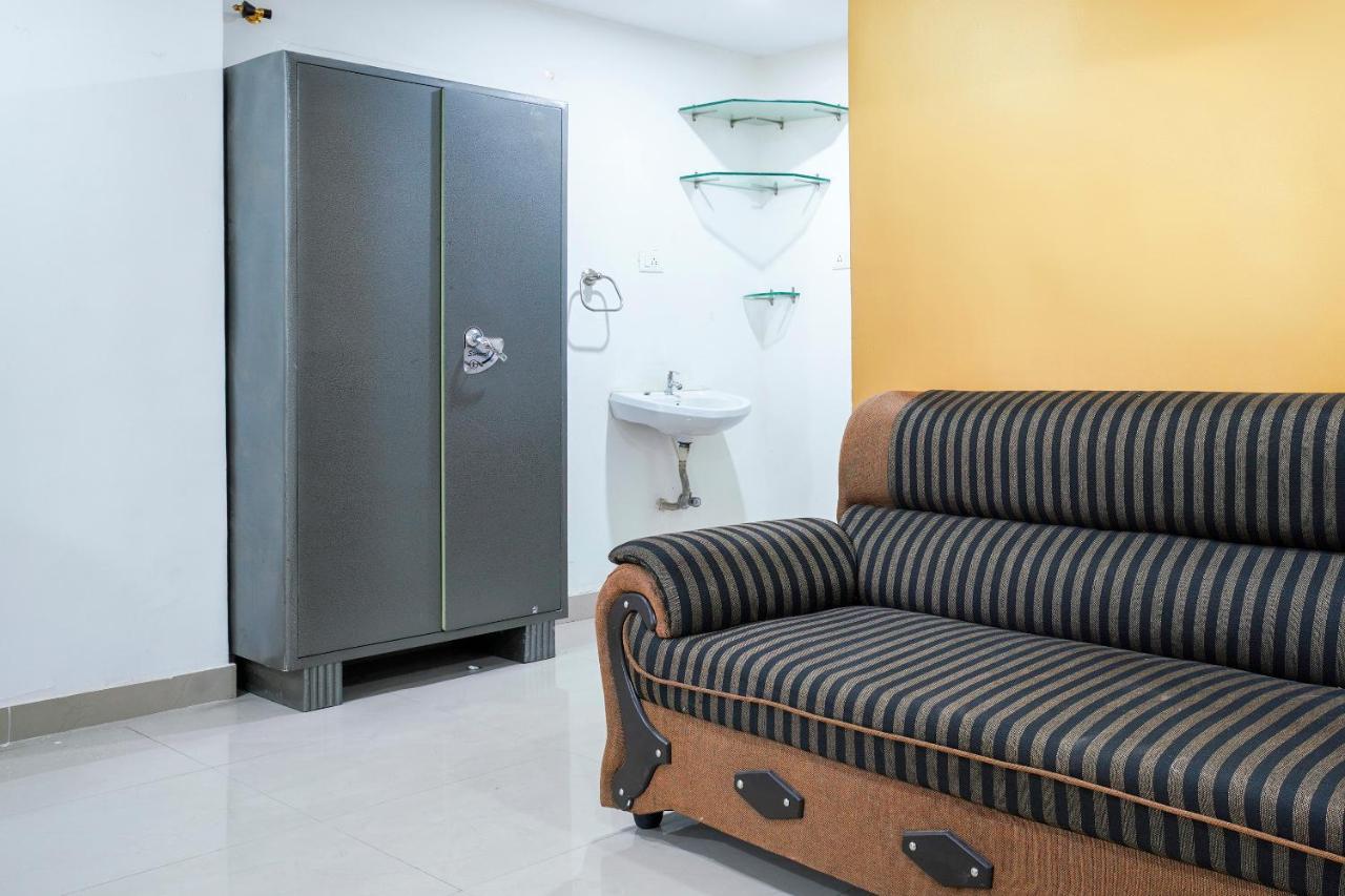 Hotel Super Oyo Sa Thirumala Residency Near Himayantnagar Hyderabad