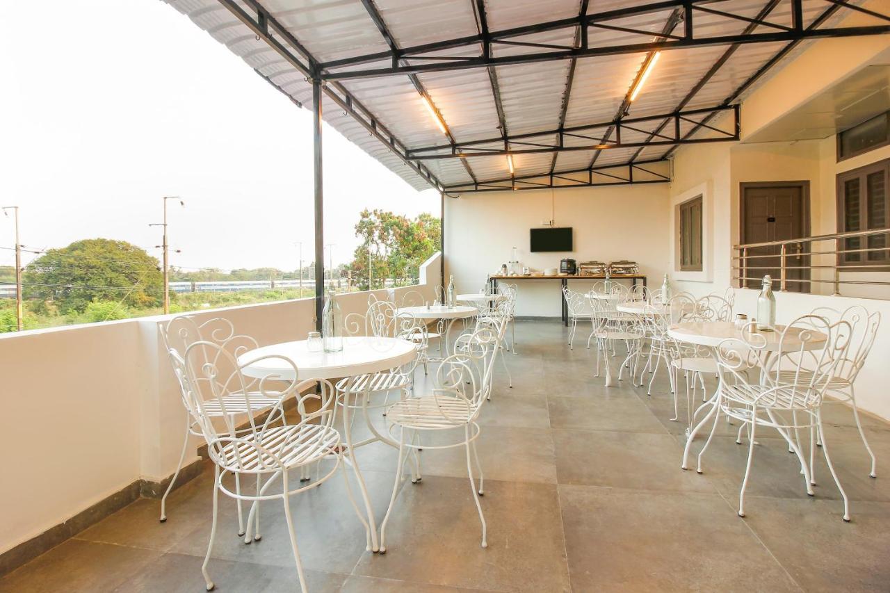 Super Townhouse Rcc Sunrise Hotel