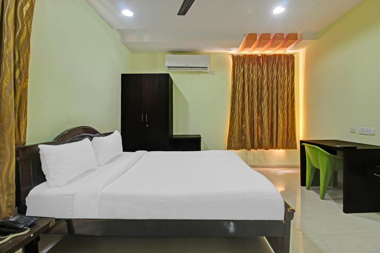 Hotel O Sri Residency Near 4*