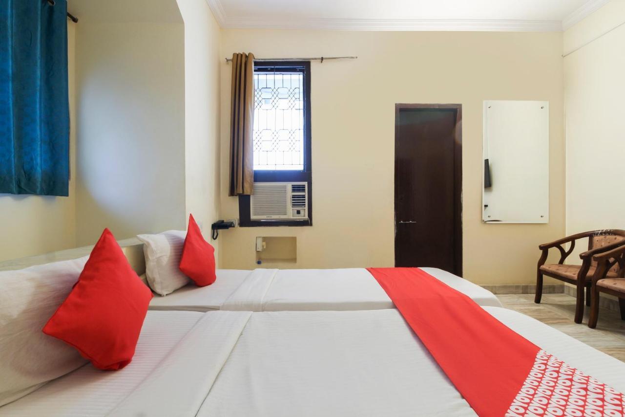 Collection O White House Silverkey Near Film Nagar Hotel 4*