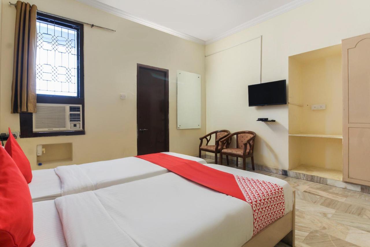 Collection O White House Silverkey Near Film Nagar Hotel 4*