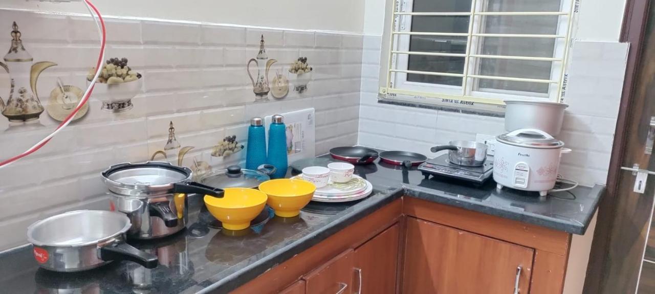 Servostay Hafeezpet - Srinivasa Nilayam Apartment *