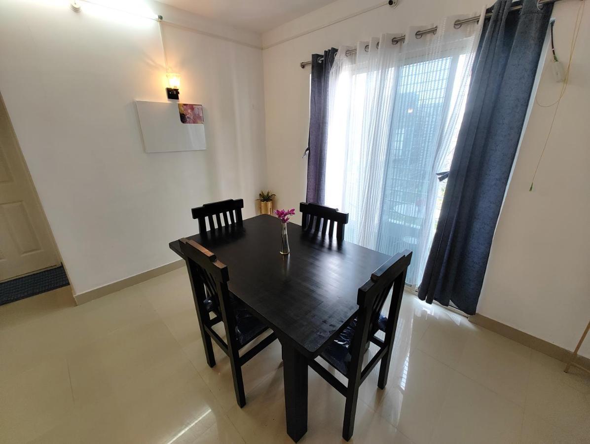 Nk Homes 202 - 2bhk Homestay - Fast Wifi, Fully Furnished * Hyderabad