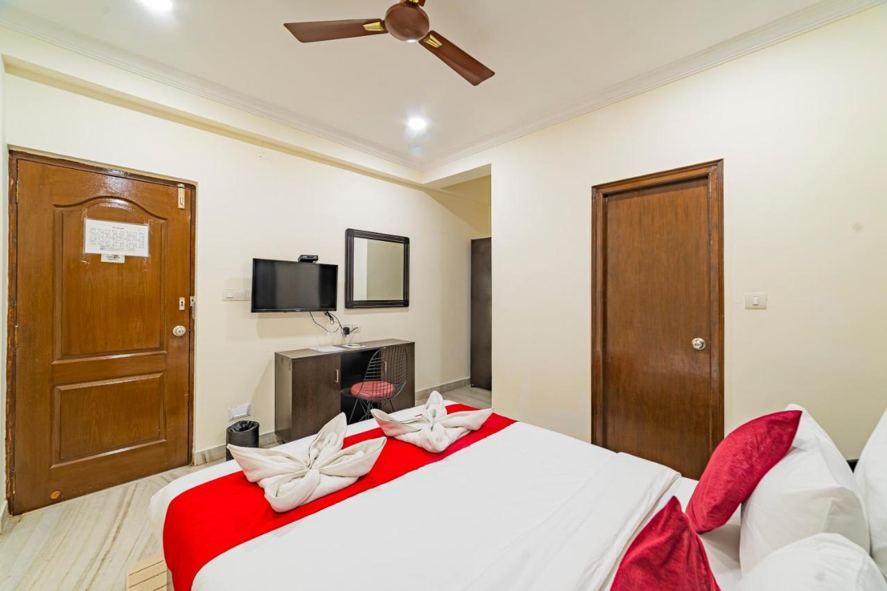 Athome , Whitefields, Kondapur Hotel