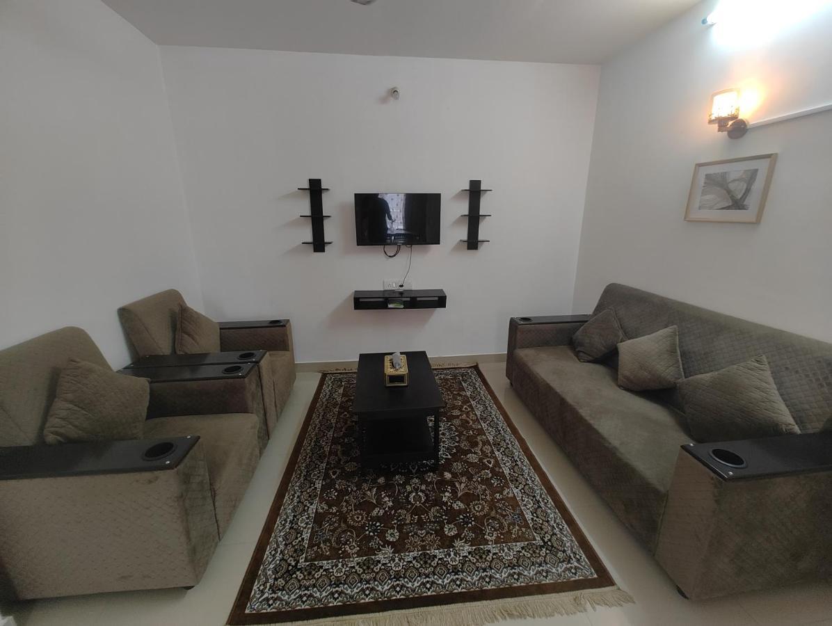 Apartment Nk Homes -serviced - 2 Bhk Homestay, Fast Wifi, Fully Furnished Hyderabad