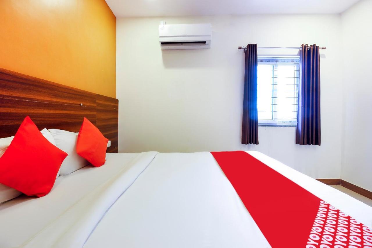 Oyo Saba Service Near Birla Mandir 3*