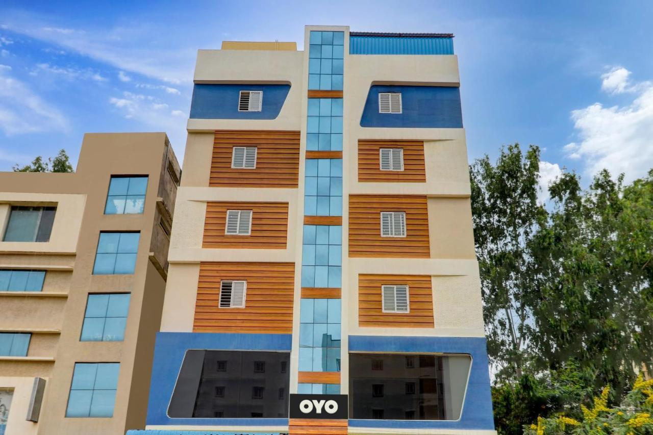 Capital O S V Residency Nalagandla Hotel 3*