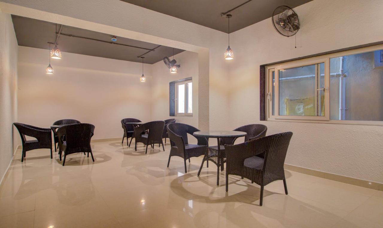 Treebo De Alphabet Kondapur Hotel 3*