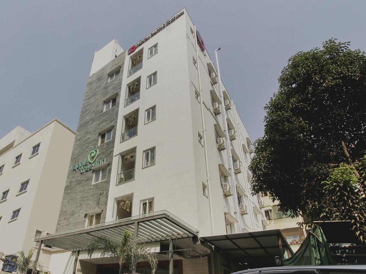 Hotel Capital O 37516 Apple Tree Near Nexus Hyderabad