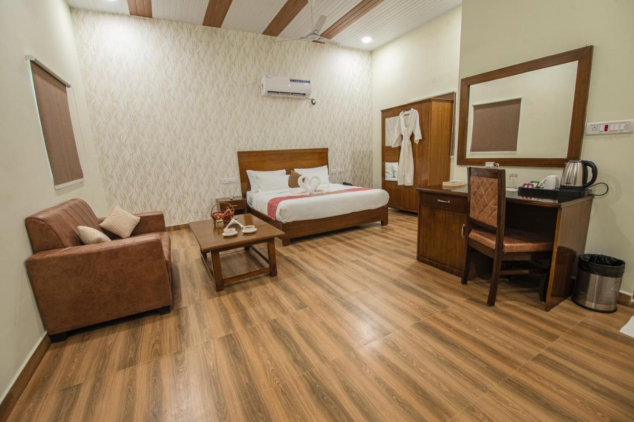 Resort Woodland & Convention