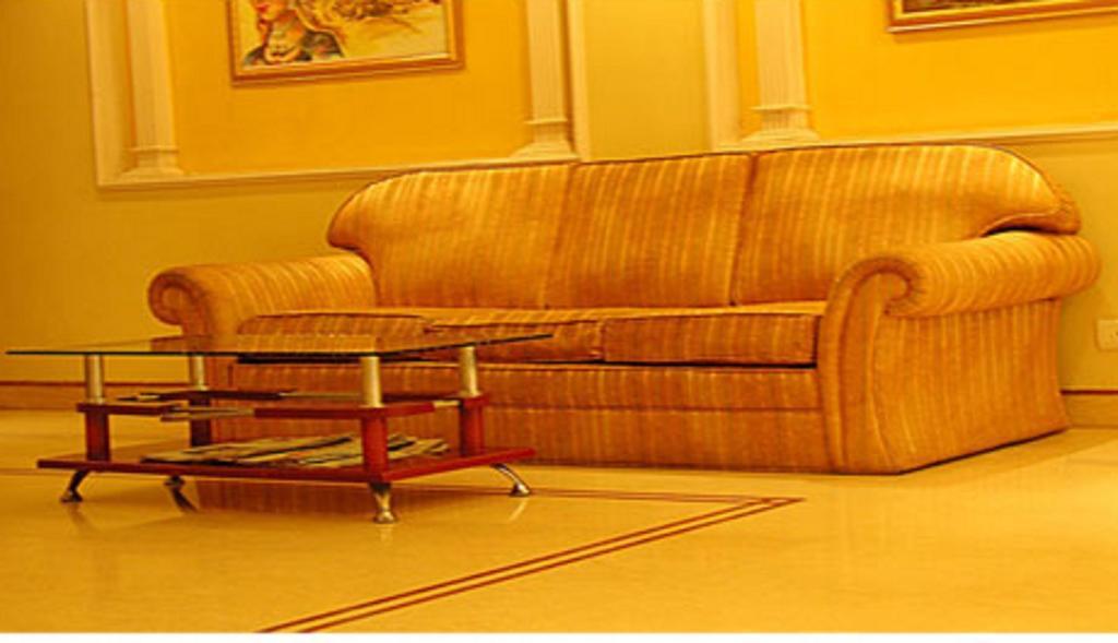 Raj International 3*
