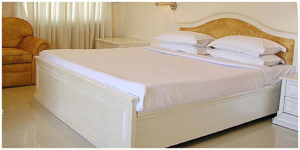 Raj International 3* Hyderabad