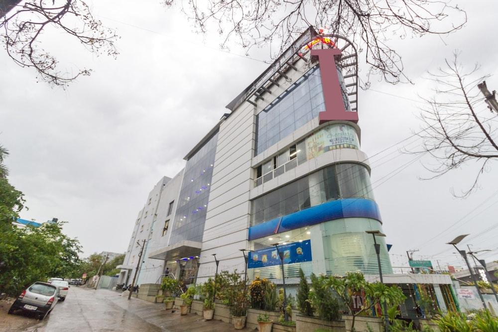 Oyo Premium Kothapet