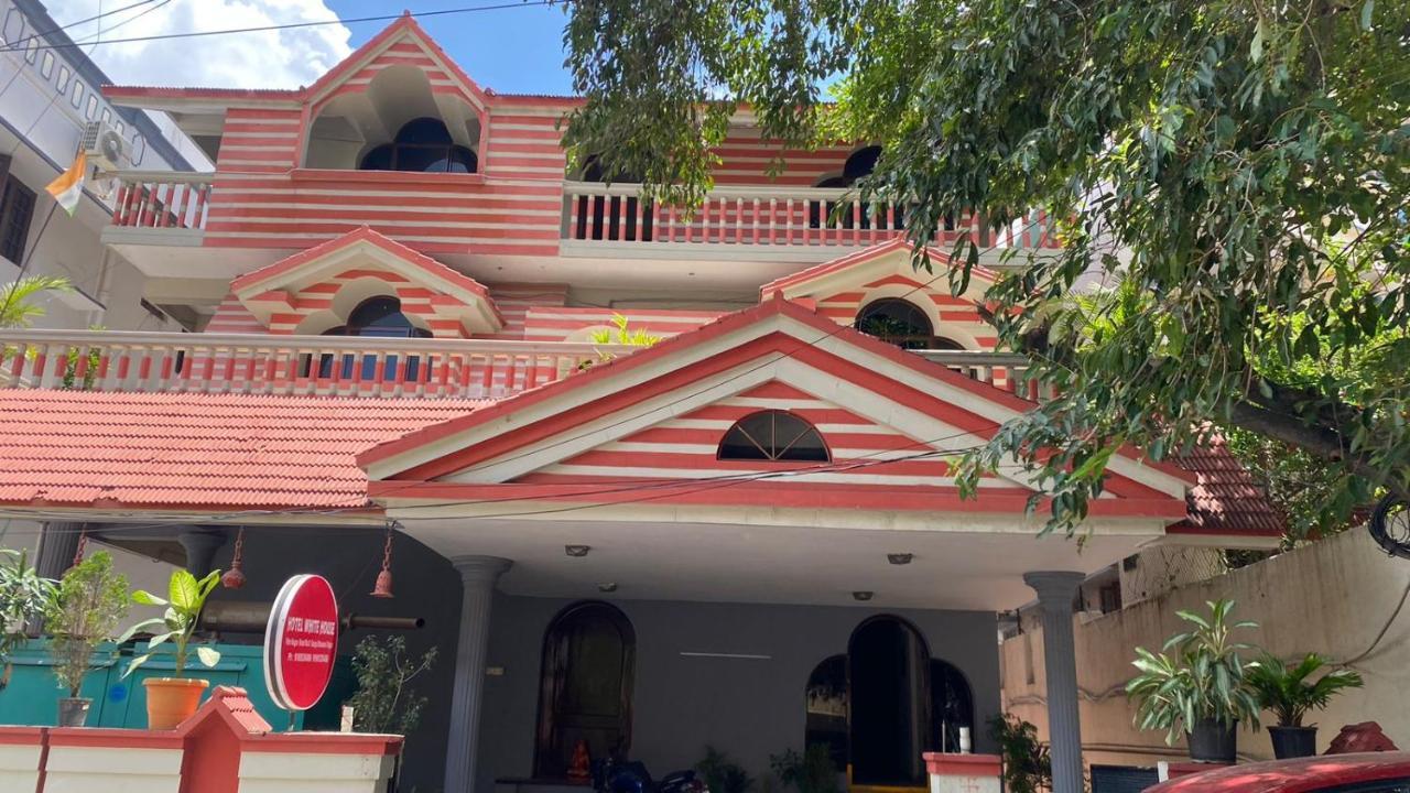 Hotel Rooftop Luxury Rooms- Jubliee Hills