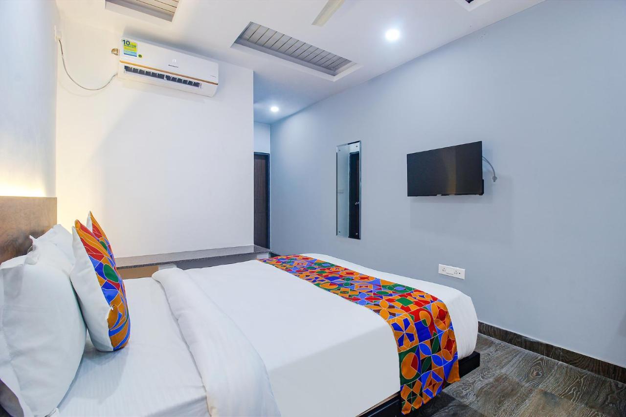 Hotel Fabhotel Dark - Nr Lanco Hills Road 3*