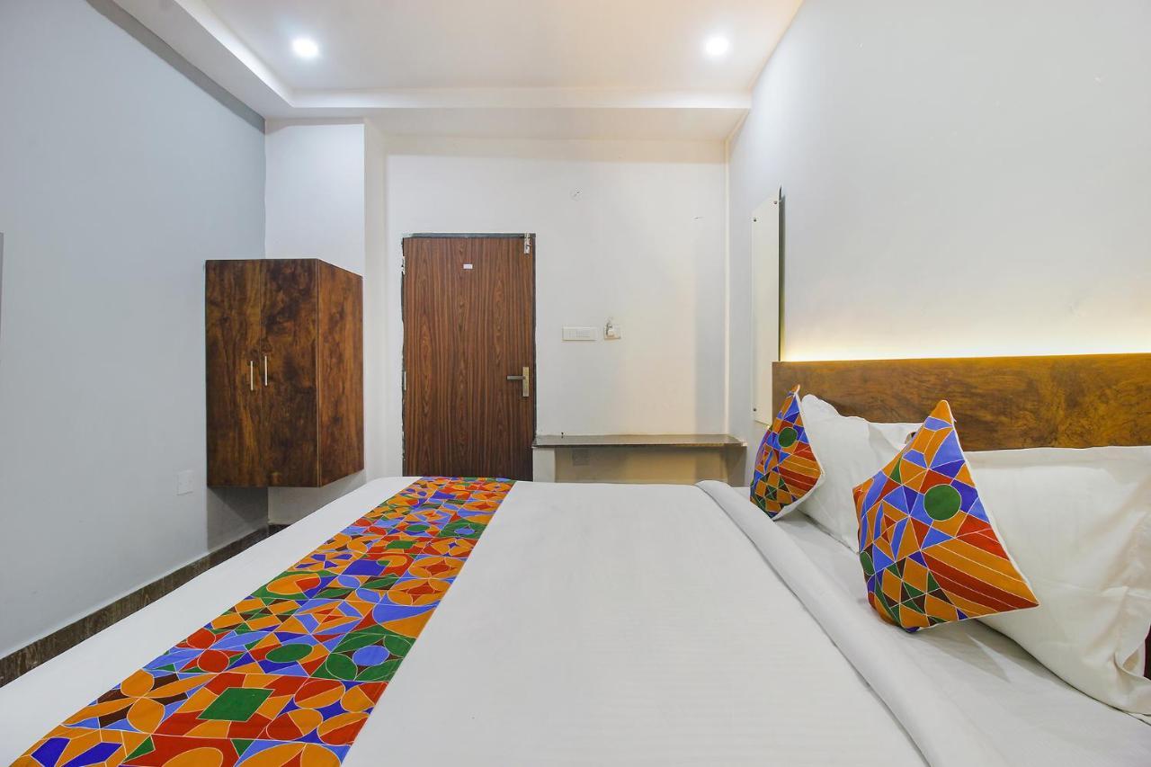 Hotel Fabhotel W Grand Suites - Nr Lanco Hills, Manikonda