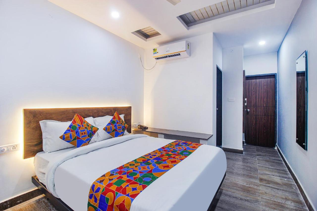 Fabhotel Dark - Nr Lanco Hills Road 3* Hyderabad