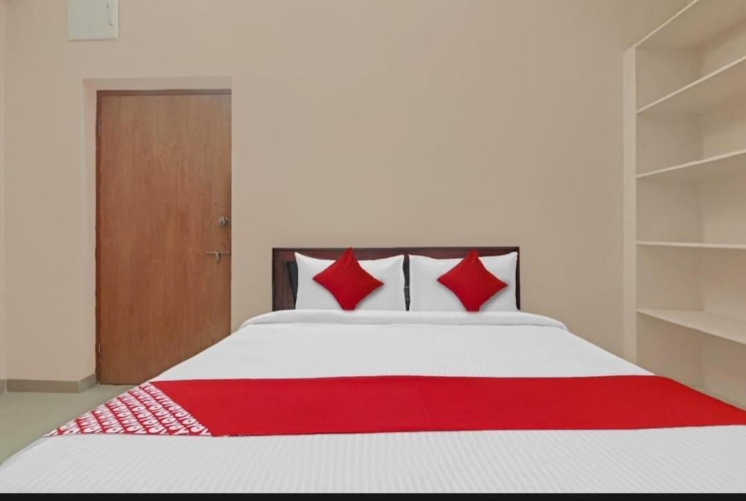 Walk Gachibowli Hotel *