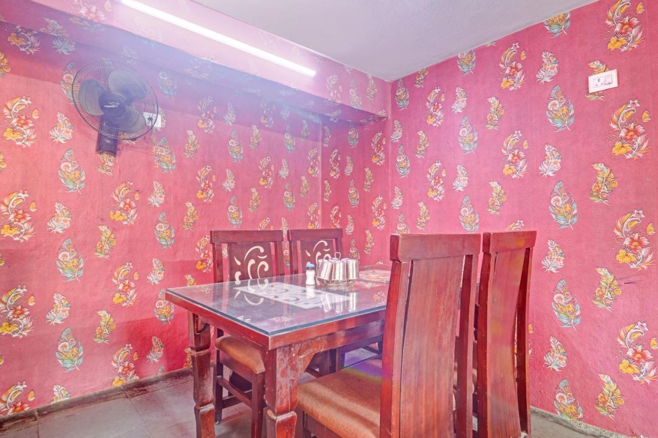Oyo Flagship 81051 Sri Sai Manikanta