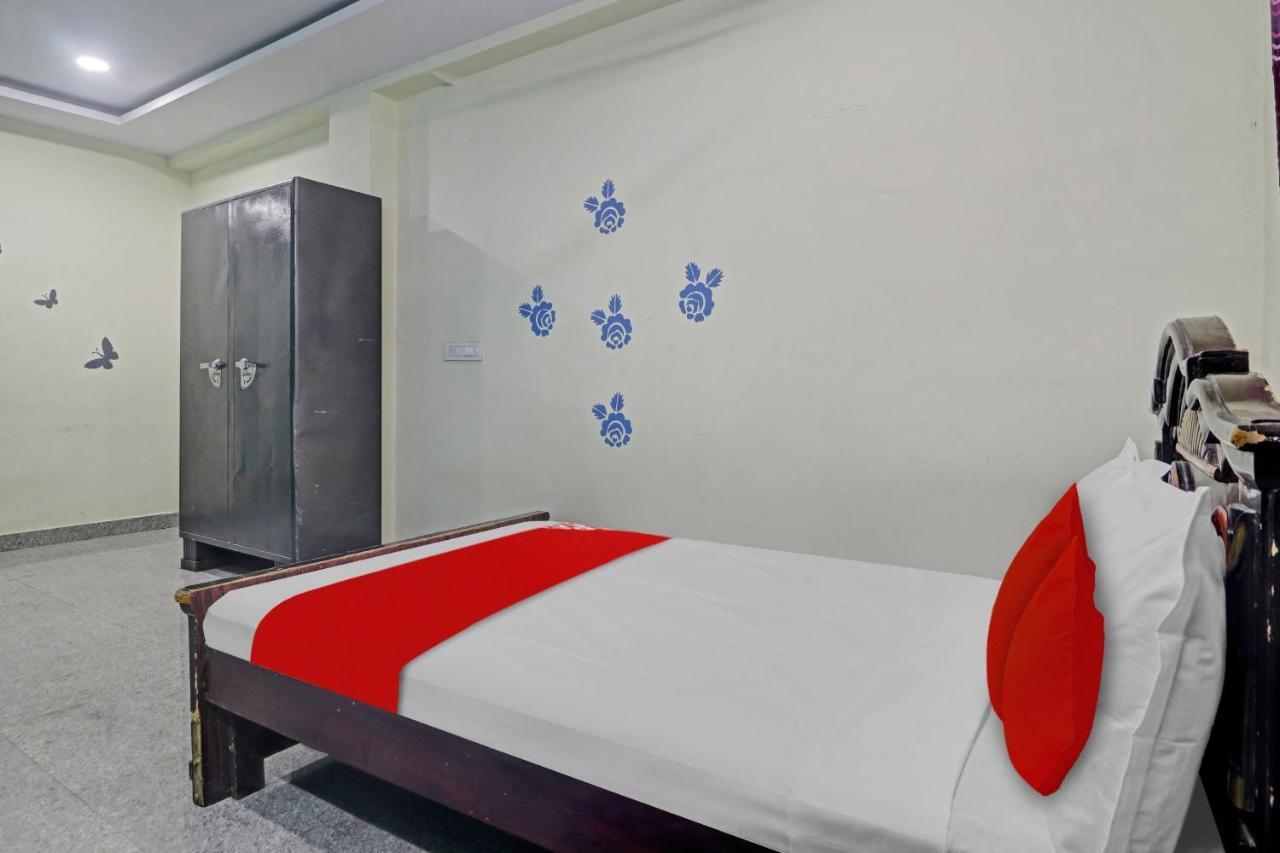 Hotel Oyo Flagship 81051 Sri Sai Manikanta