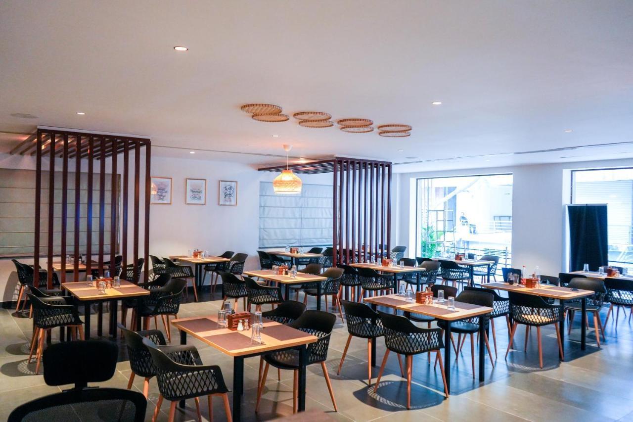 Hotel Casa & Suites, Gachibowli, 4*