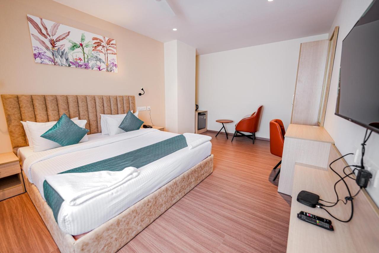 Casa & Suites, Gachibowli, 4*