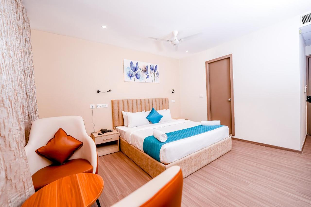 Casa & Suites, Gachibowli,
