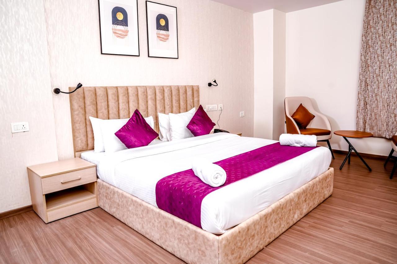 Casa & Suites, Gachibowli,