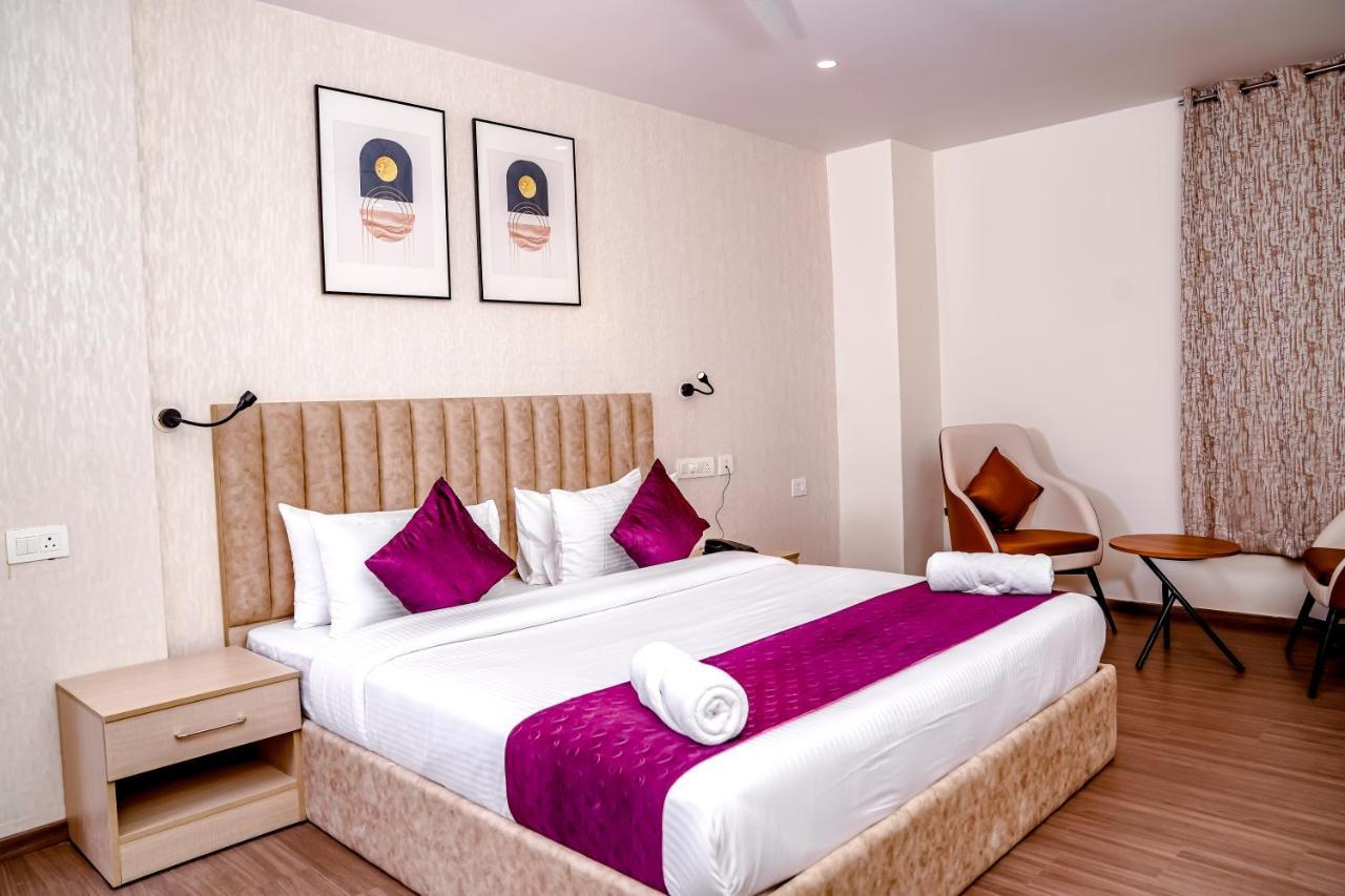Casa & Suites, Gachibowli, 4*
