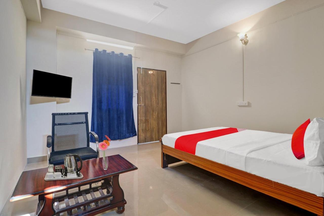 Hotel Pop Sree Shakthi