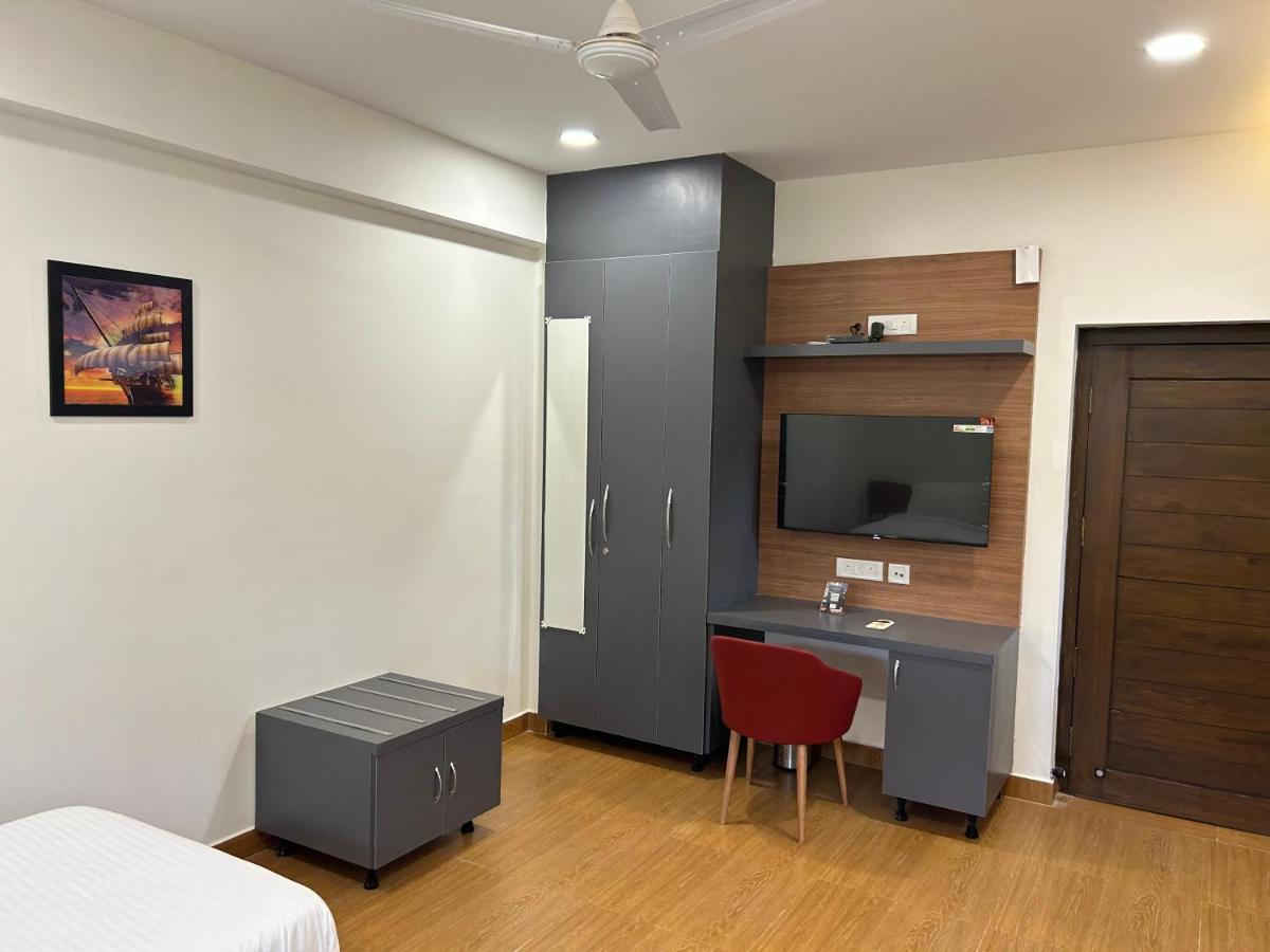 Palladium Luxury Financial District Unit Ii Hotel