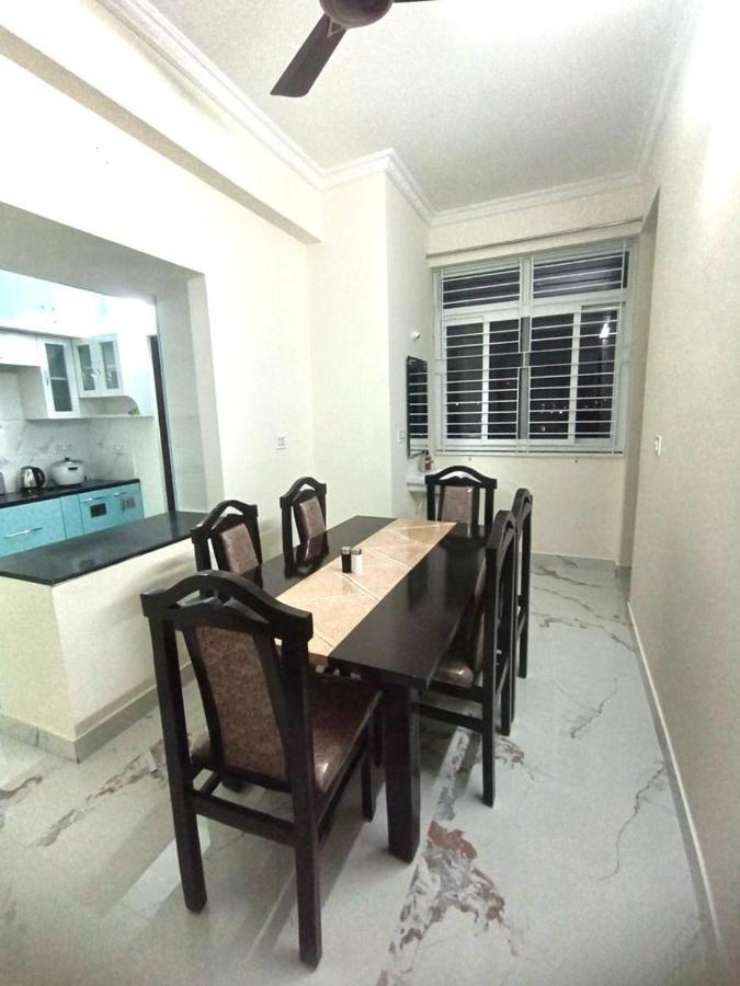 Apartment Servostay Kphb Phase 15 New Stunning 3 Bhk - 3rd Floor Hyderabad